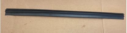 Picture of MERCEDES W123 REAR WINDOW SEALING RAIL 1237350765